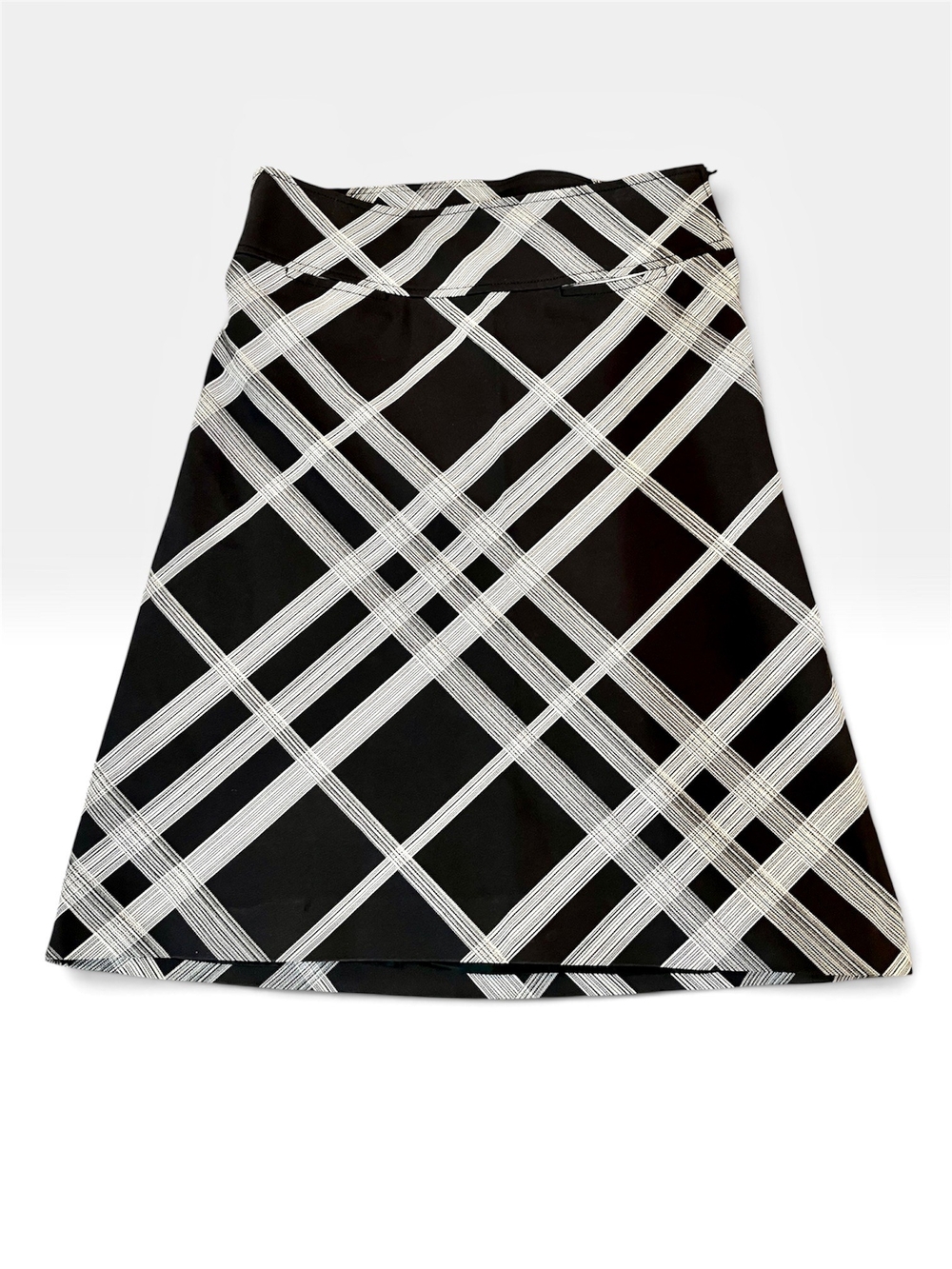 Burberry Black and White Graphic Plaid A-Line Skirt Not Sure Of AUTHENTICATION